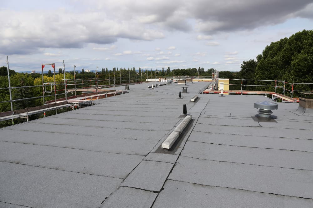 how long do flat roofs last